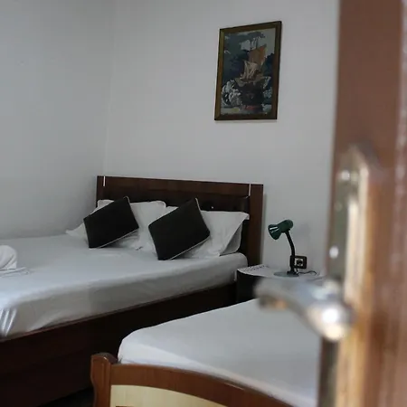 Tomor Shehu Guest house