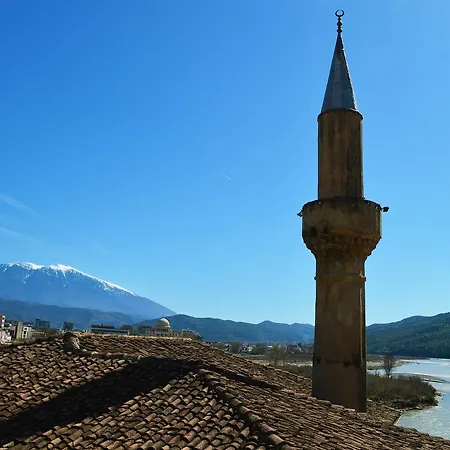 Tomor Shehu Guest house