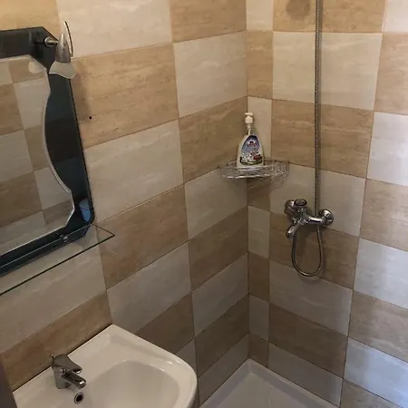 Tomor Shehu Guest house Berat
