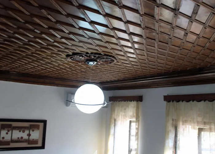 Tomor Shehu Guest house