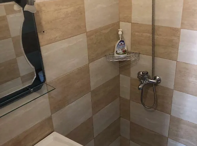 Tomor Shehu Guest house Berat