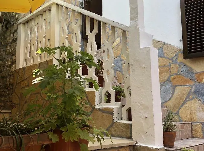 Tomor Shehu Guest house Berat